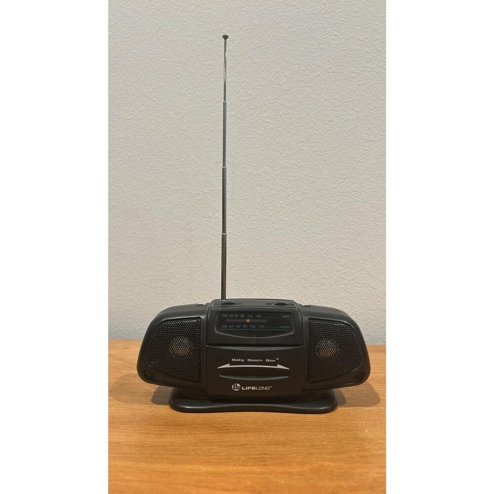 Working Baby  Boom Box By Lifelong  AM/FM  Portage  Radio 7.5x3.5 inches